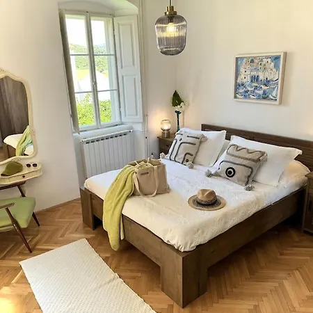 Castri Illius Maris *