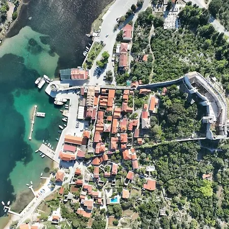 Villa Castri Illius Maris