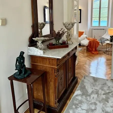 Castri Illius Maris Mali Ston