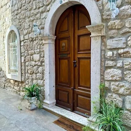 Castri Illius Maris *