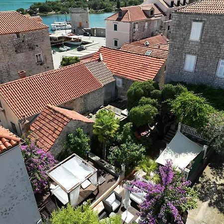 Castri Illius Maris *