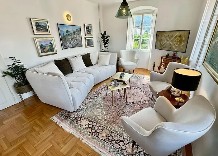 Castri Illius Maris * Mali Ston