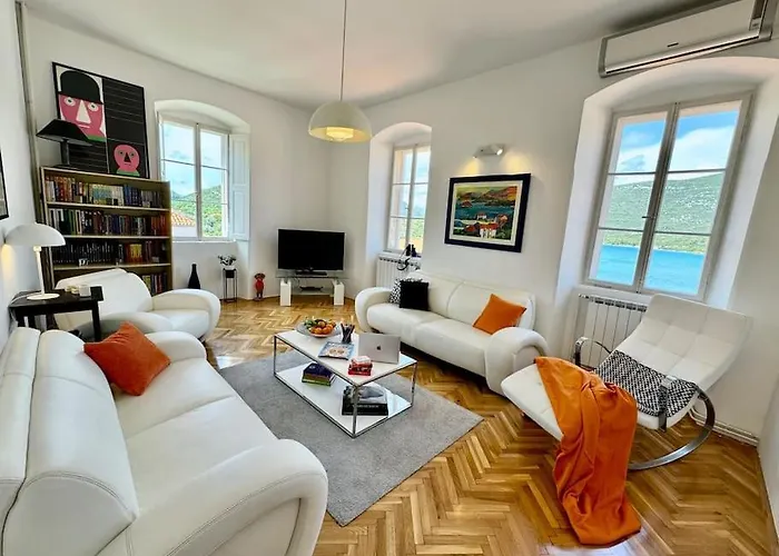 Castri Illius Maris * Mali Ston