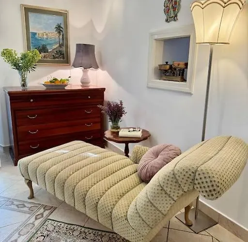 Villa Castri Illius Maris