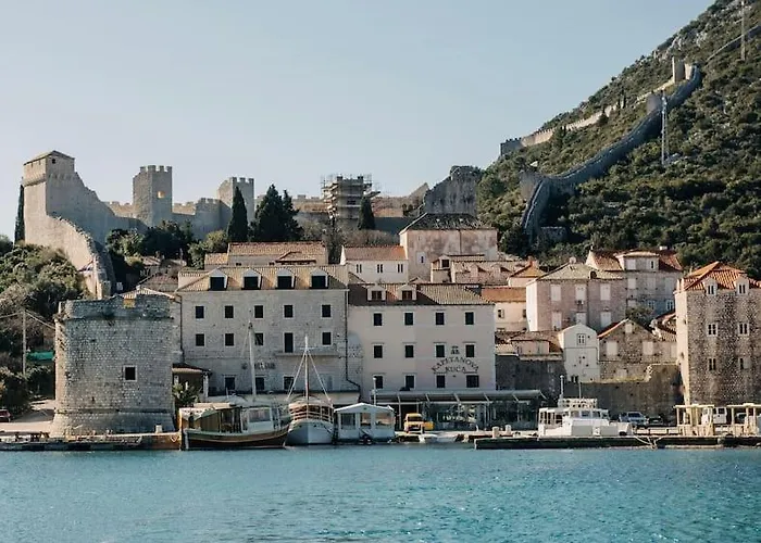 Castri Illius Maris Villa