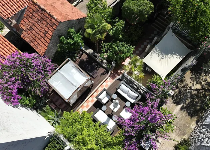 Castri Illius Maris *